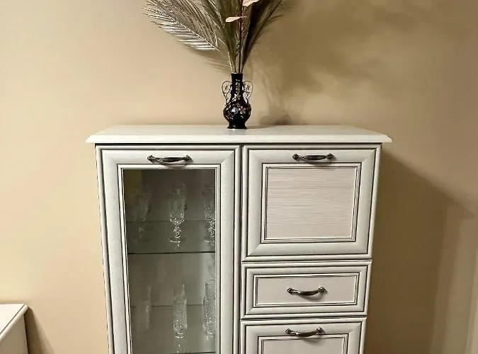 Moderns, Gaiss, Plass! A++ 3 Istabu Dzivoklis アパート